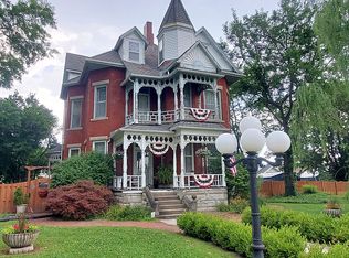 817 S Clark St, Moberly, MO 65270