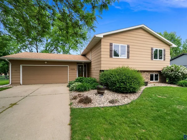 4404 S Fireside Ave, Sioux Falls, SD 57103