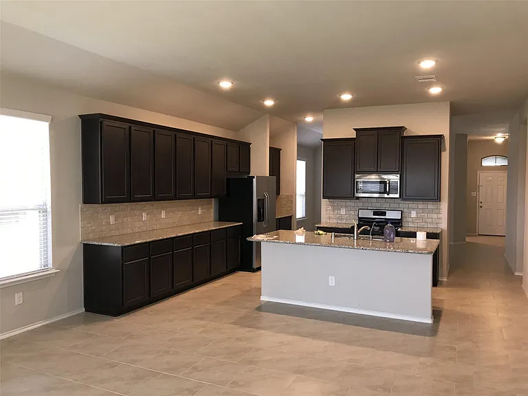 4427 Aversa Dr — Photo 3