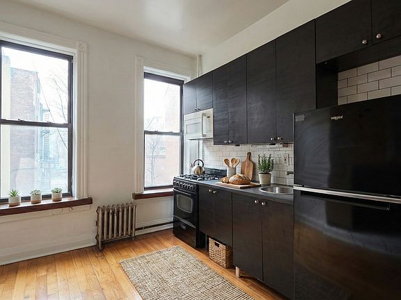 4th image of 138 W 140th St #4E