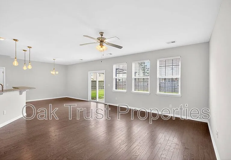 7853 Lumberton Rd — Photo 11