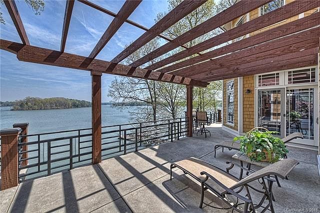1st image of 116 Emerald Point Ln
