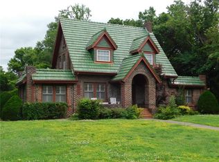 414 Winwood Dr, Pittsburg, KS 66762