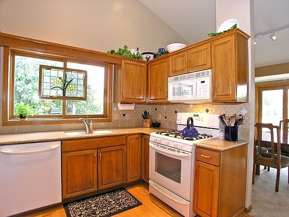 5th image of 6106 Arroyo Vista Dr NE
