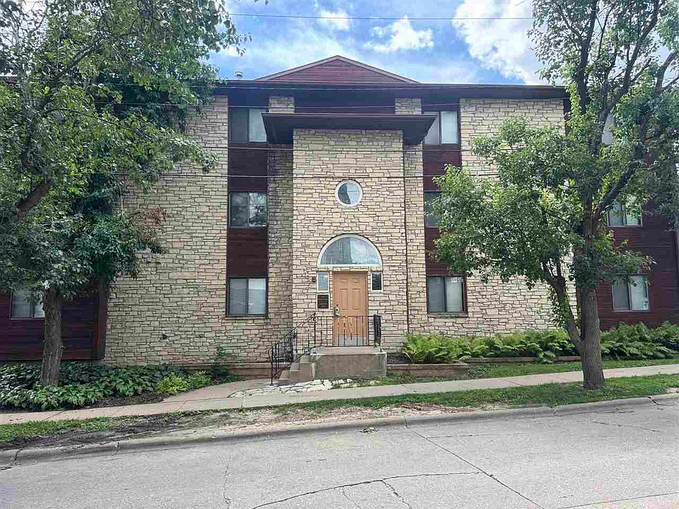 1st image of 25 Lincoln Ave APT 13