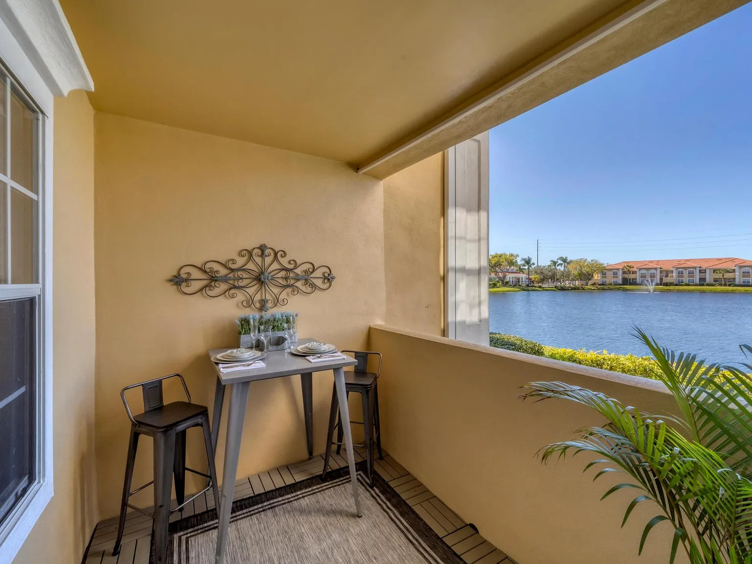 2 bed, 1247 sqft, $1,750 — Photo 3