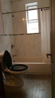 Rented by Realty Collective | media 11