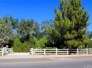 13764 Kiowa Rd, Apple Valley, CA 92307