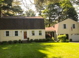 4 Yvonne Dr, Pepperell, MA 01463