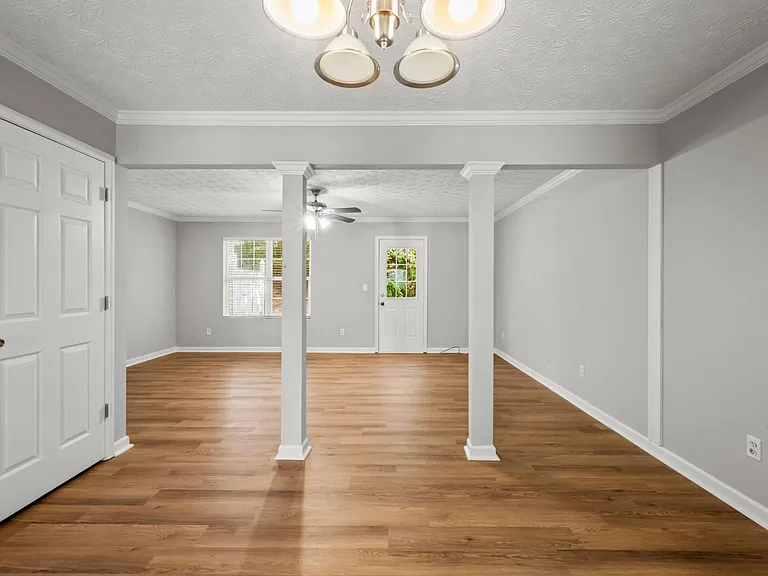 2754 Valley Green Dr — Photo 13