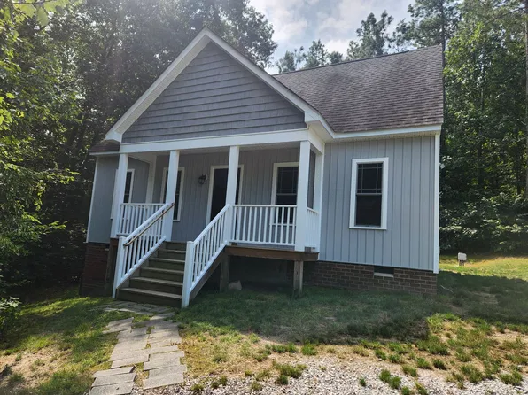 142 Gene Rd, Blackstone, VA 23824