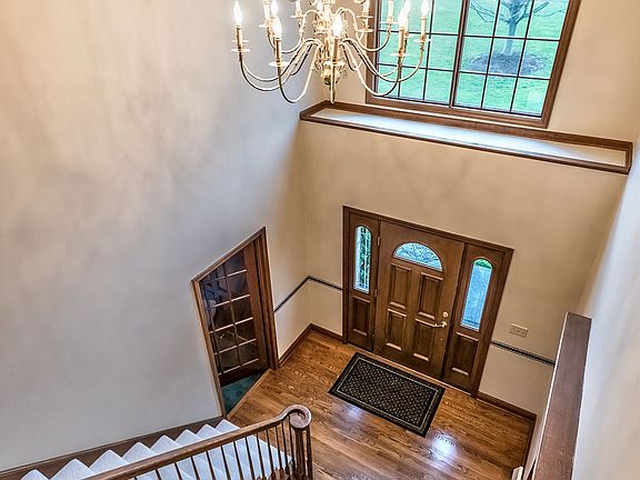 2-Story Foyer