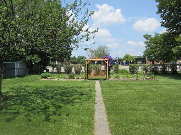 5th image of 48 Barberry Lane