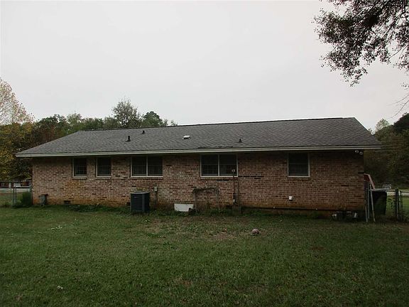 3rd image of 111 Crestview Dr