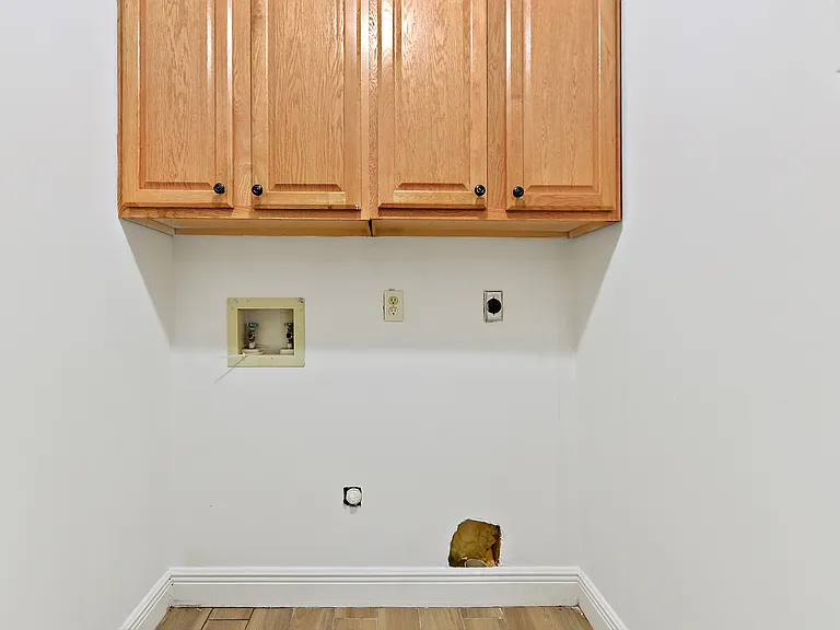 111 Winchester Dr — Photo 18