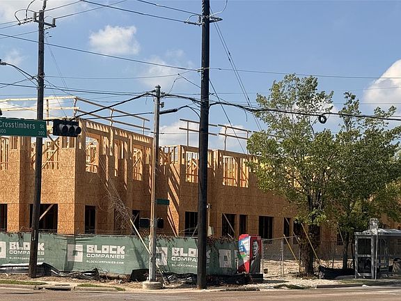 5th image of 3812 Yale St