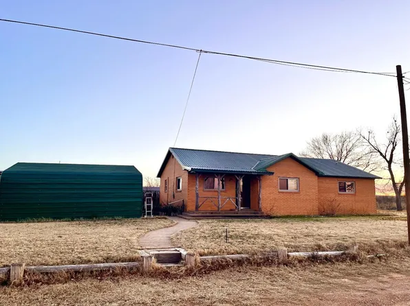 820 Comanche Ave, Matador, TX 79244