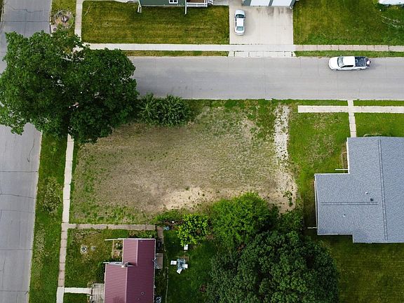 5th image of 809 Pine St