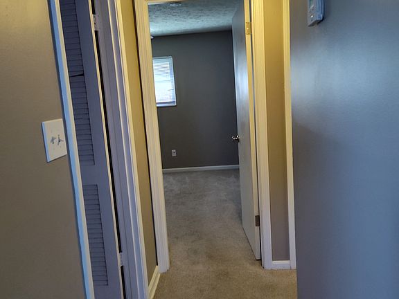 3rd image of 8507 Standing Oak Dr #1