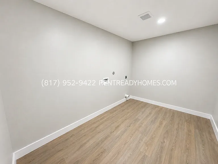 4919 Dickens Rd — Photo 14