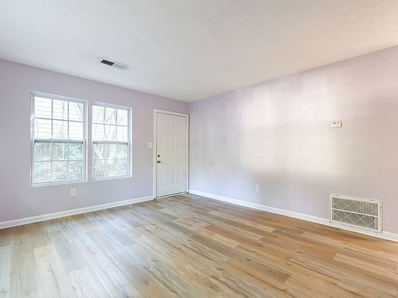 4th image of 2977 Pearl St #2