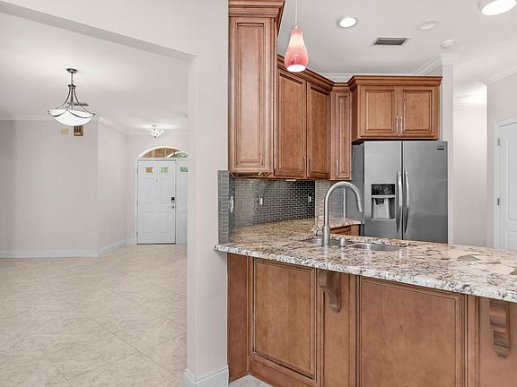 5th image of 8731 Thunderbird Dr