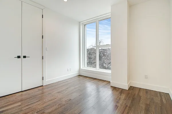 Rented by EXR | media 16