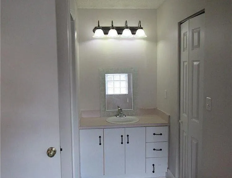 5240 SW 121st Ave — Photo 11