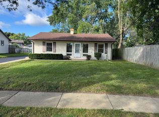 3 McCabe Dr, Streamwood, IL 60107