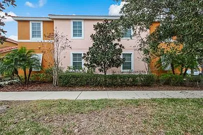 500 Las Fuentes Dr — Photo 2