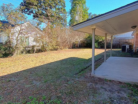 2nd image of 2325 Bona Bella Ave