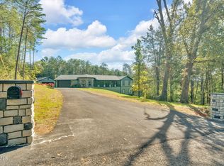 2160 Ranch Rd, Dandridge, TN 37725