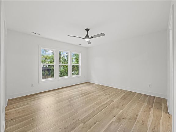 4th image of 829 Cumberland St #1000