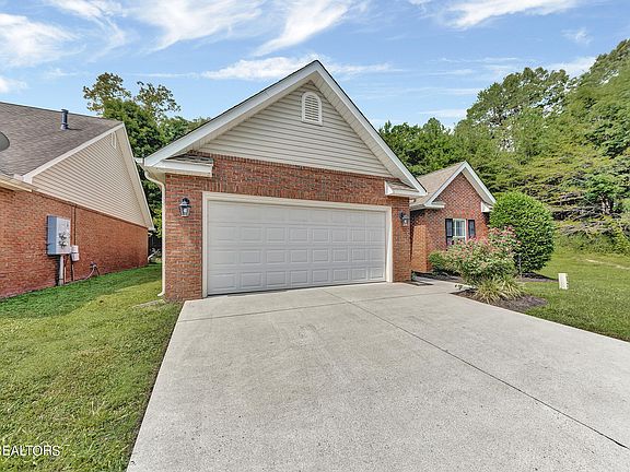 2nd image of 7141 Winter Oaks Way #19