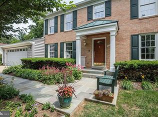 2537 Oak Valley Dr, Vienna, VA 22181