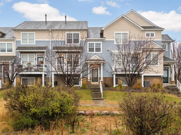 1682 Village Trl E Unit 3, Saint Paul, MN 55109