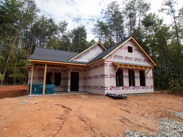 96 Tanvor Trl, Cleveland, GA 30528