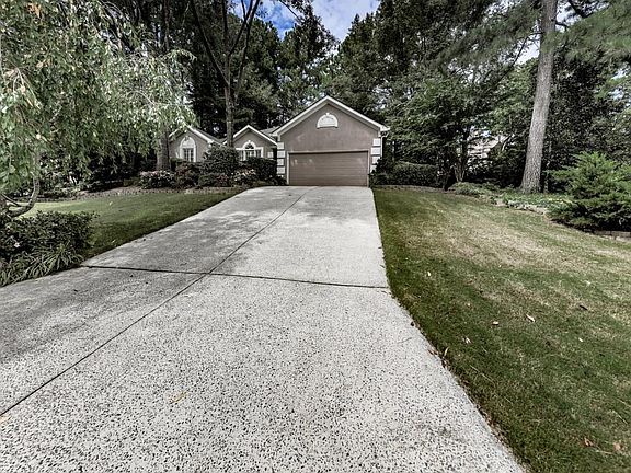 3rd image of 2106 Harbor Wood Cir
