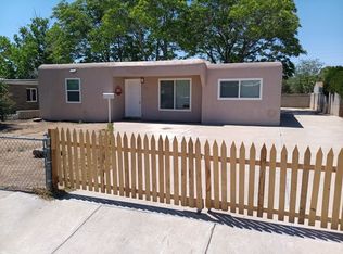 1015 June St NE, Albuquerque, NM 87112