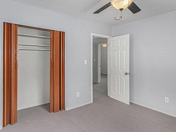 5th image of 13490 Charlotte Ave