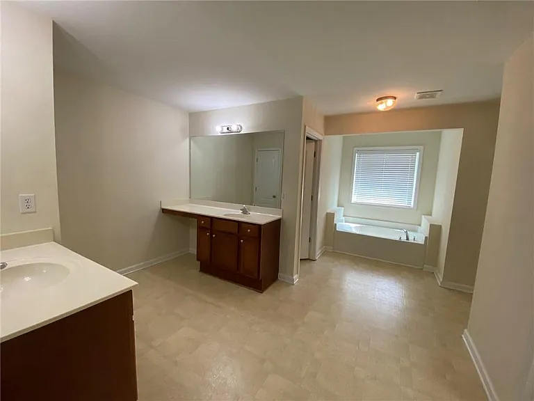 2146 Peach Shoals Cir — Photo 28