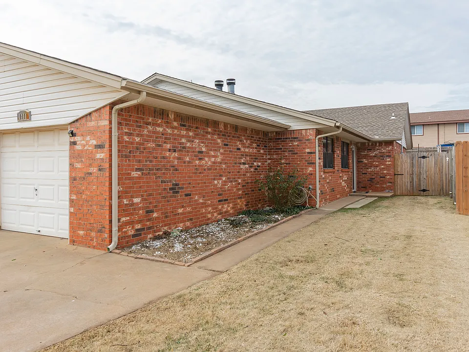 1411 Sequoyah Ave