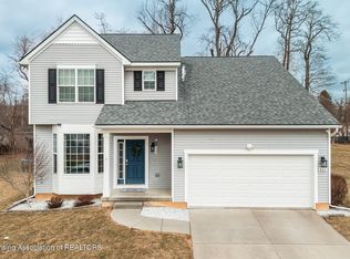 860 Meadows Dr, Jackson, MI 49203