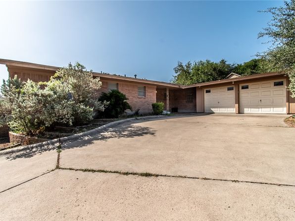 203 E Wildwood Dr