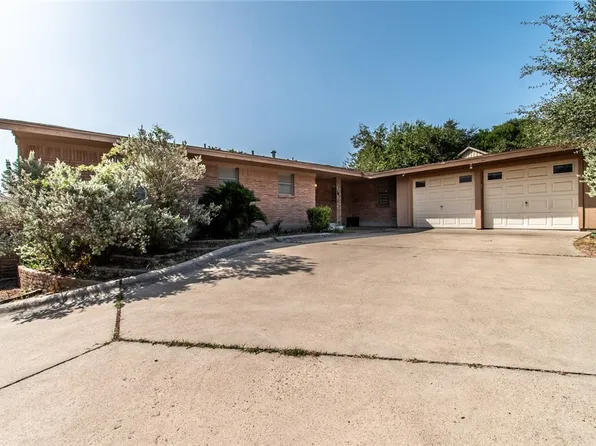 203 E Wildwood Dr, Corpus Christi, TX 78410