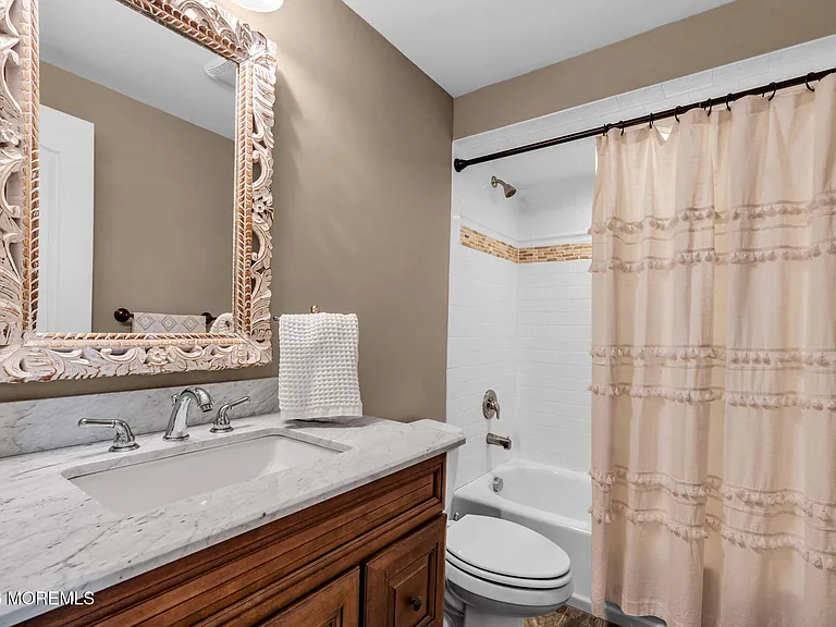 510 Lareine Ave — Photo 20