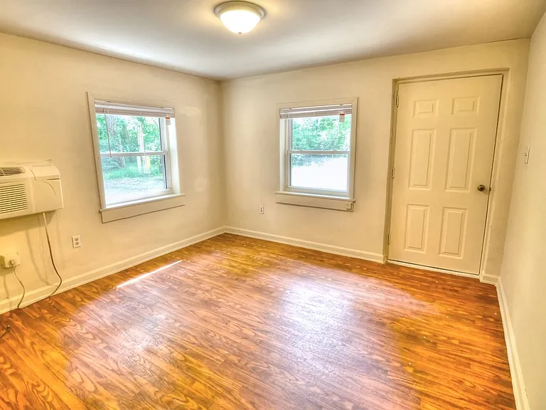 3290 S Columbia St — Photo 1