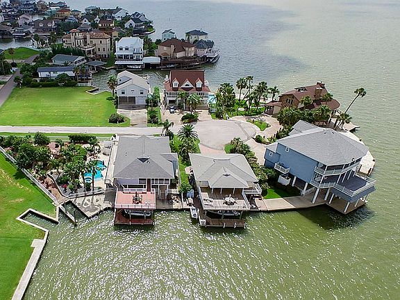 4th image of 107 Lanai St