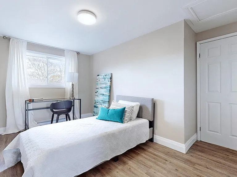 440 Cumberland St — Photo 9
