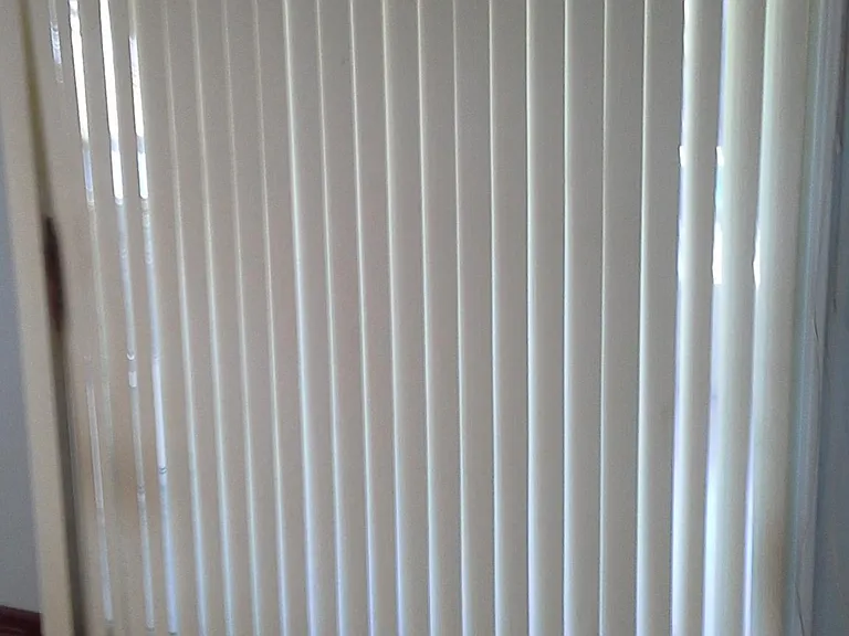 Sliding door to screened porch